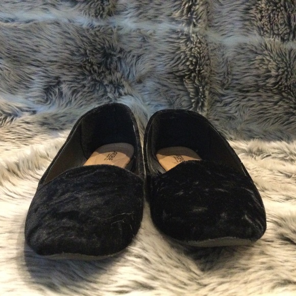 Velvet Flat Shoes - Picture 5 of 5